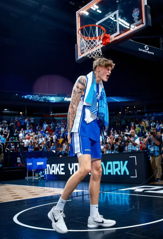 目前他已经 目前他已经